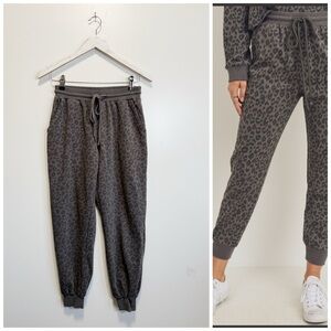 PAPER CRANE Leopard Print Sweatpants Gray Women’s S Small
